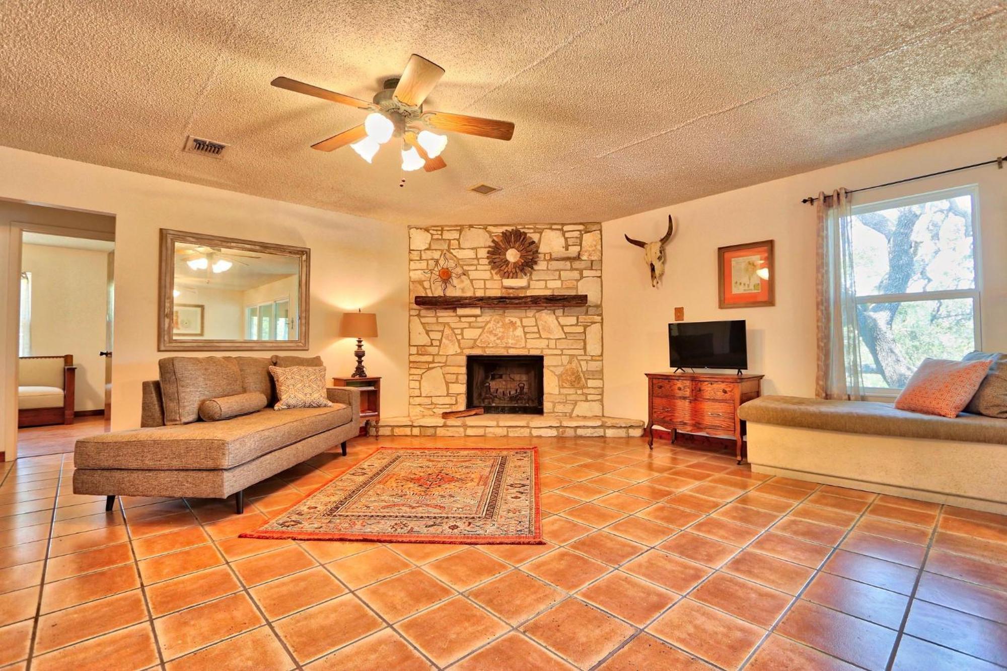 La Vista Villa Canyon Lake Exterior photo